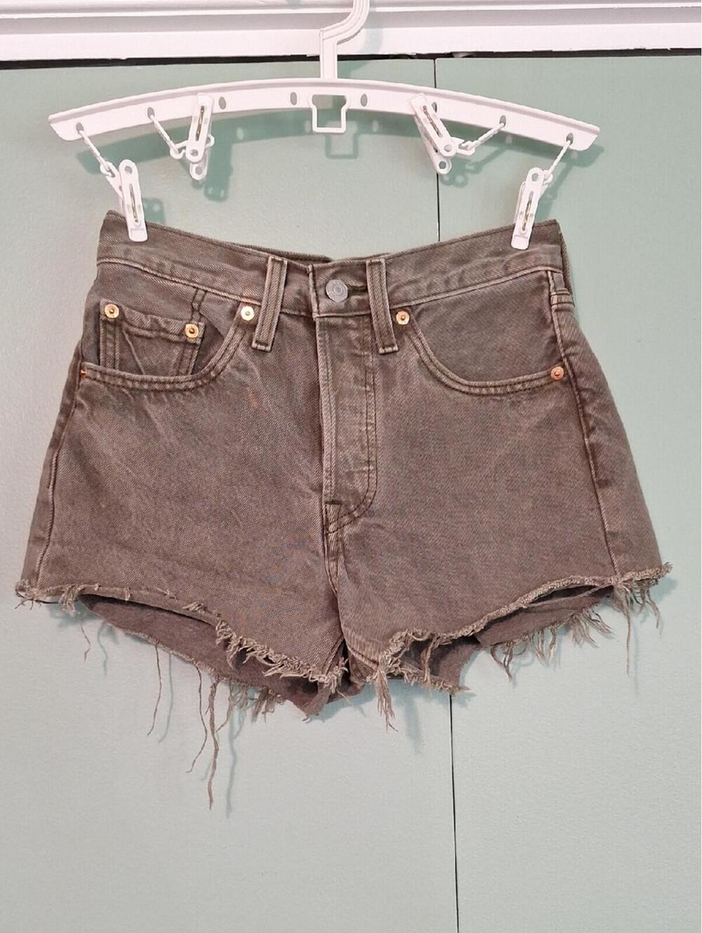 Levi Green Raw Hem Button Fly Jean Short Size 24